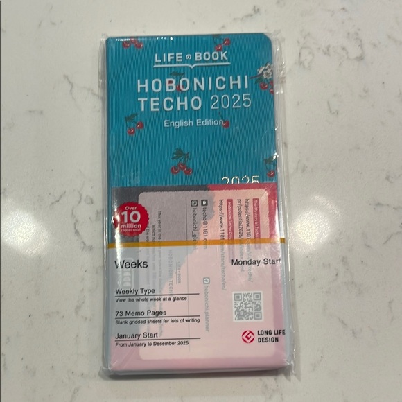 Hobonichi Techo 2025 Weekly Cherry Planner NWT - Picture 2 of 3